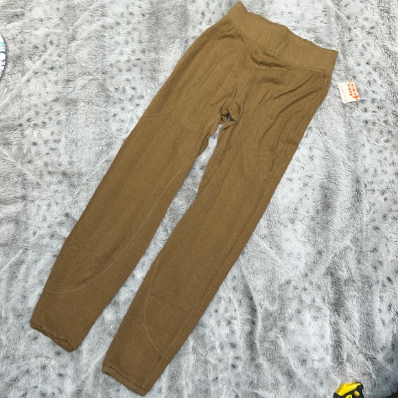 Free people - Picture 1 of 12